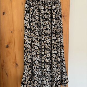 Carly Jean Los Angeles Floral Maxi Skirt - Black and White Floral Print